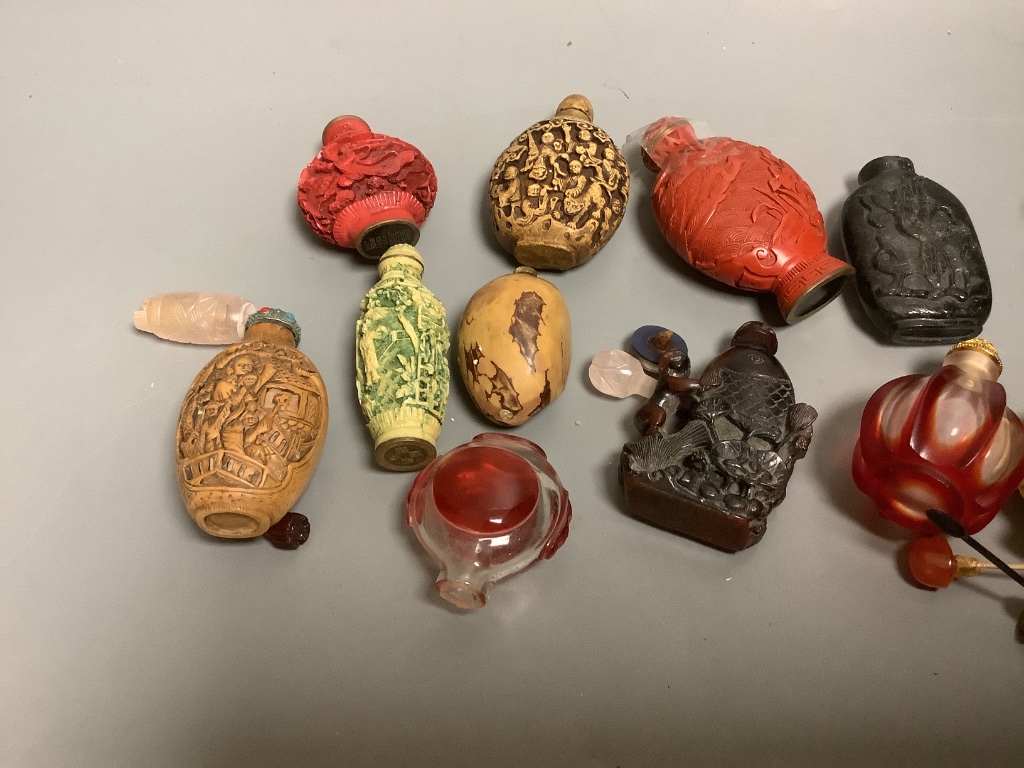 Twenty eight Chinese snuff bottles, various materials